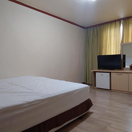 The Red House Motel Sokcho Exterior photo
