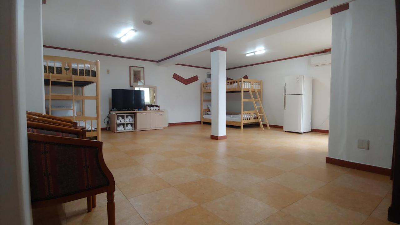 The Red House Motel Sokcho Exterior photo